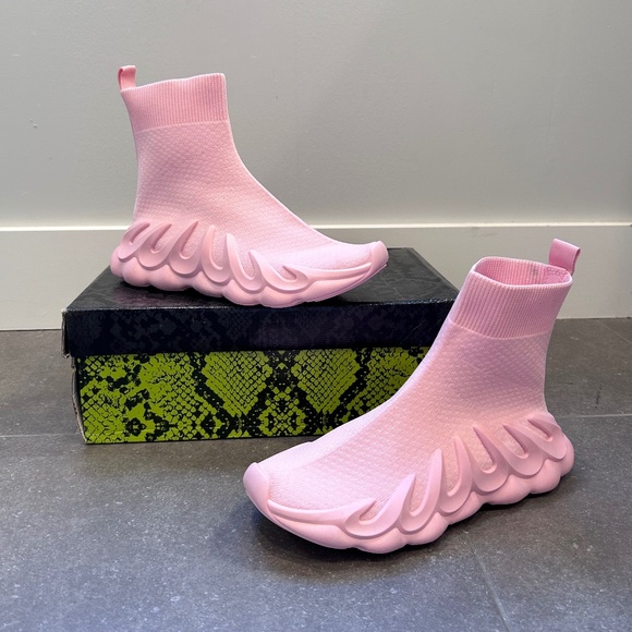 Cape Robbin Shoes - New Cape Robbin Women’s Size 6 Knit Sock Sneakers Pink Santorini